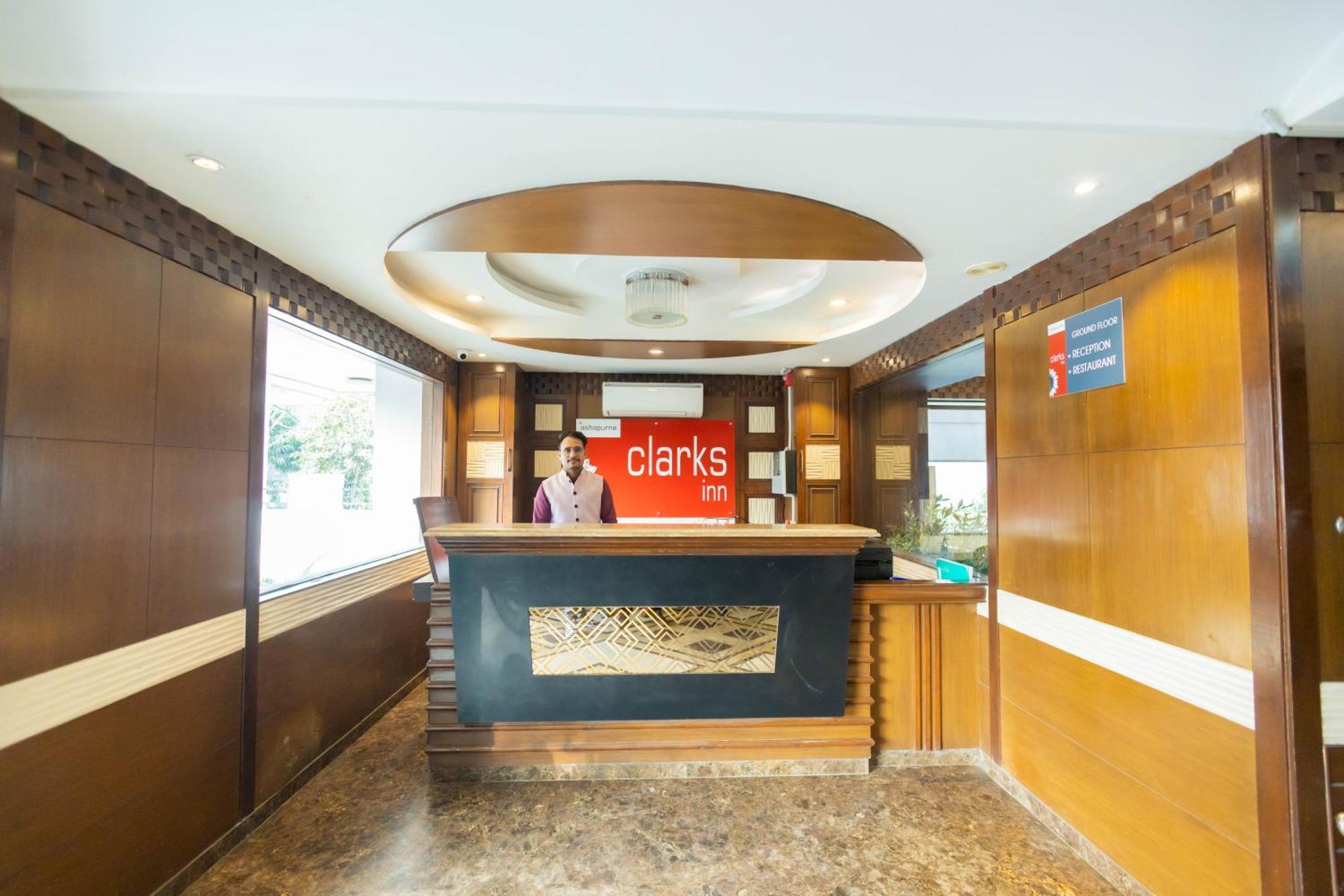 Hotel Clarks Inn Jaipur, Banipark Exterior photo